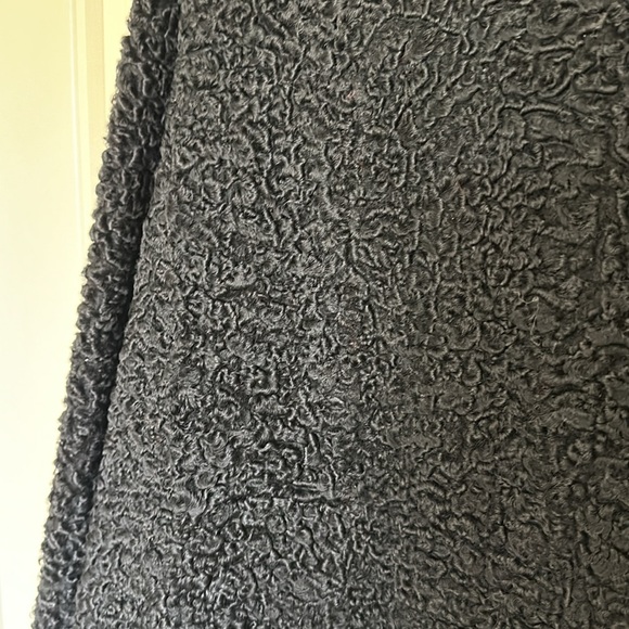 VINTAGE LAMB FUR JACKET - Picture 6 of 9